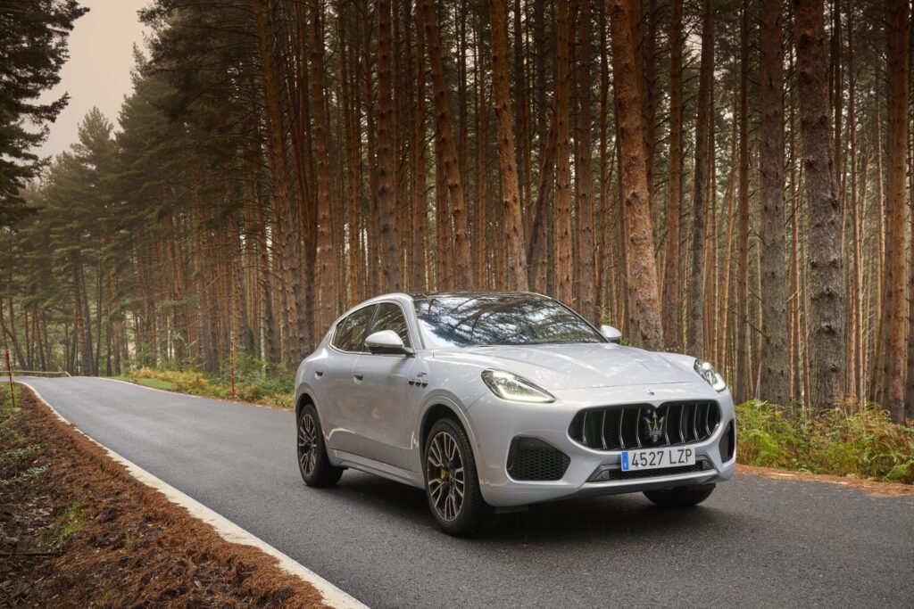Maserati Grecale GT Hybrid vista de perfil