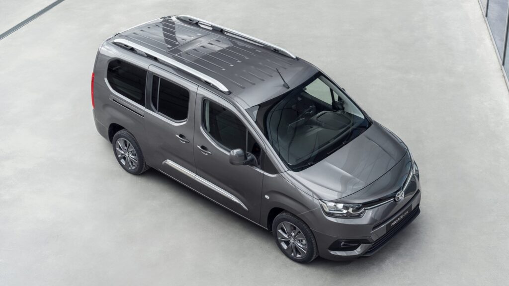 Toyota Proace City Verso vista exterior lateral
