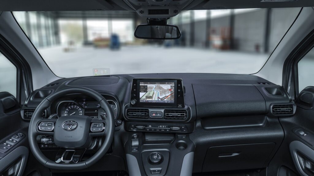 Tecnología interior Toyota Proace City Verso